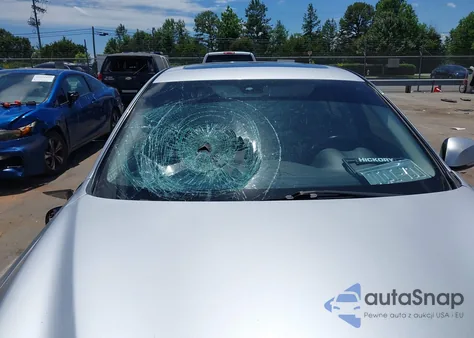 2017 Infiniti Q50 2.0T Sport z USA, uszkodzony, nr VIN JN1CV7AR9HM680511